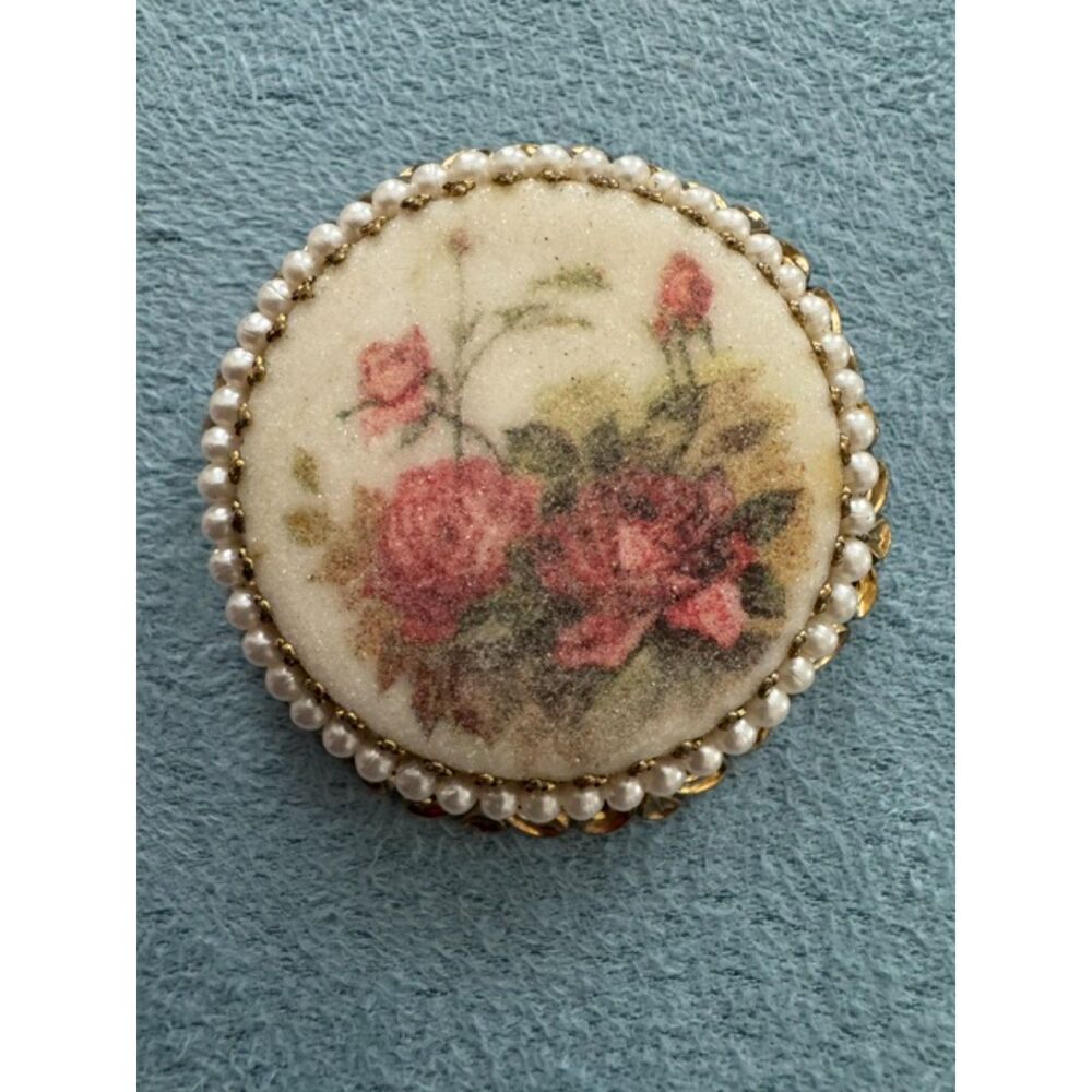 Vintage Sugar-coated floral brooch, made in West-Germany.